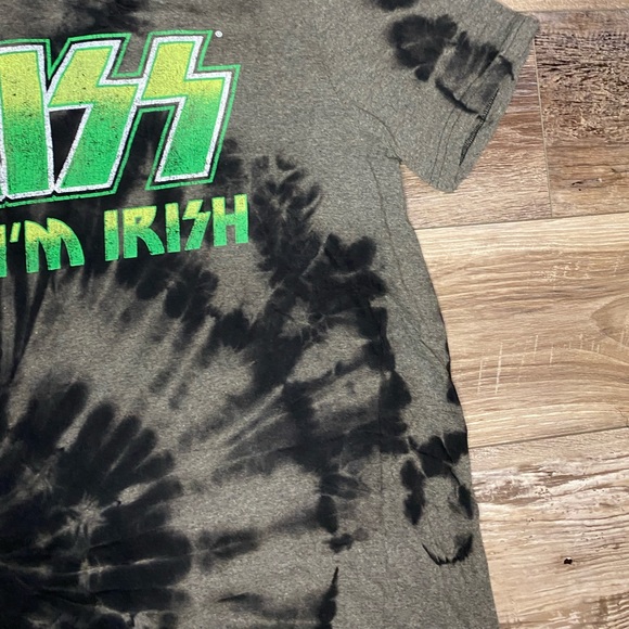 Kiss Reverse Dye Tee - Picture 6 of 7